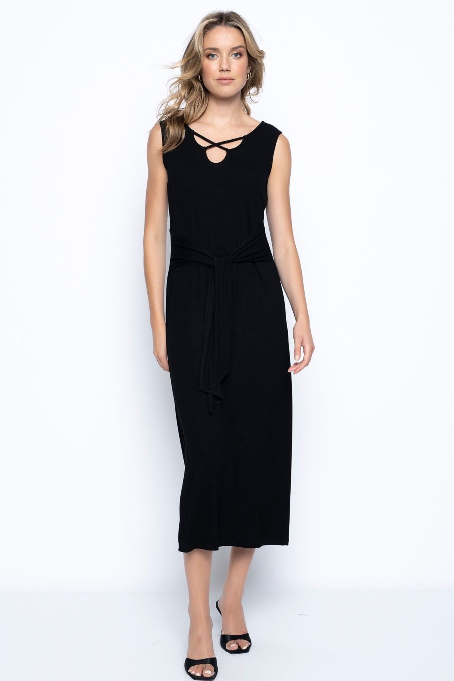 Picadilly Canada | Keyhole Cut Out Neckline Maxi Dress