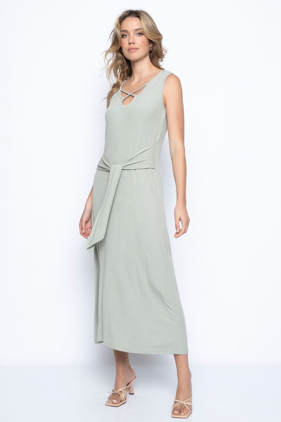 Picadilly Canada | Keyhole Cut Out Neckline Maxi Dress